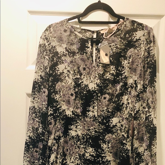 Maxi Dresses - Picture 1 of 8